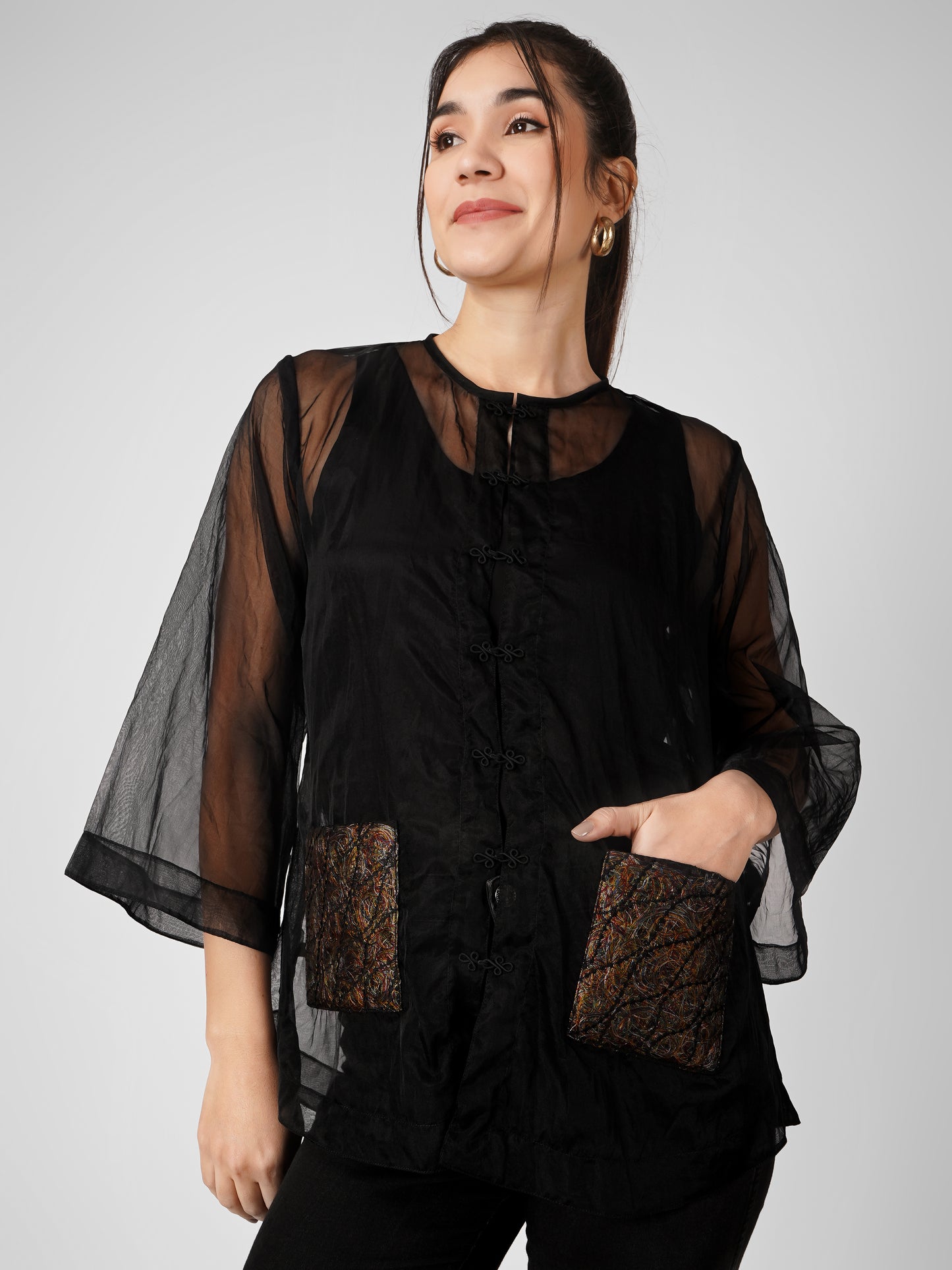 IRIS BLACK SHIRT