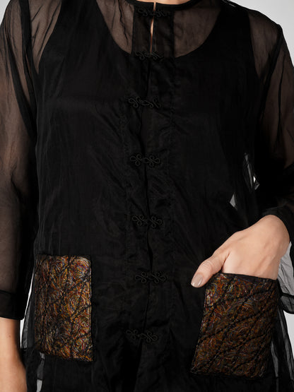 IRIS BLACK SHIRT